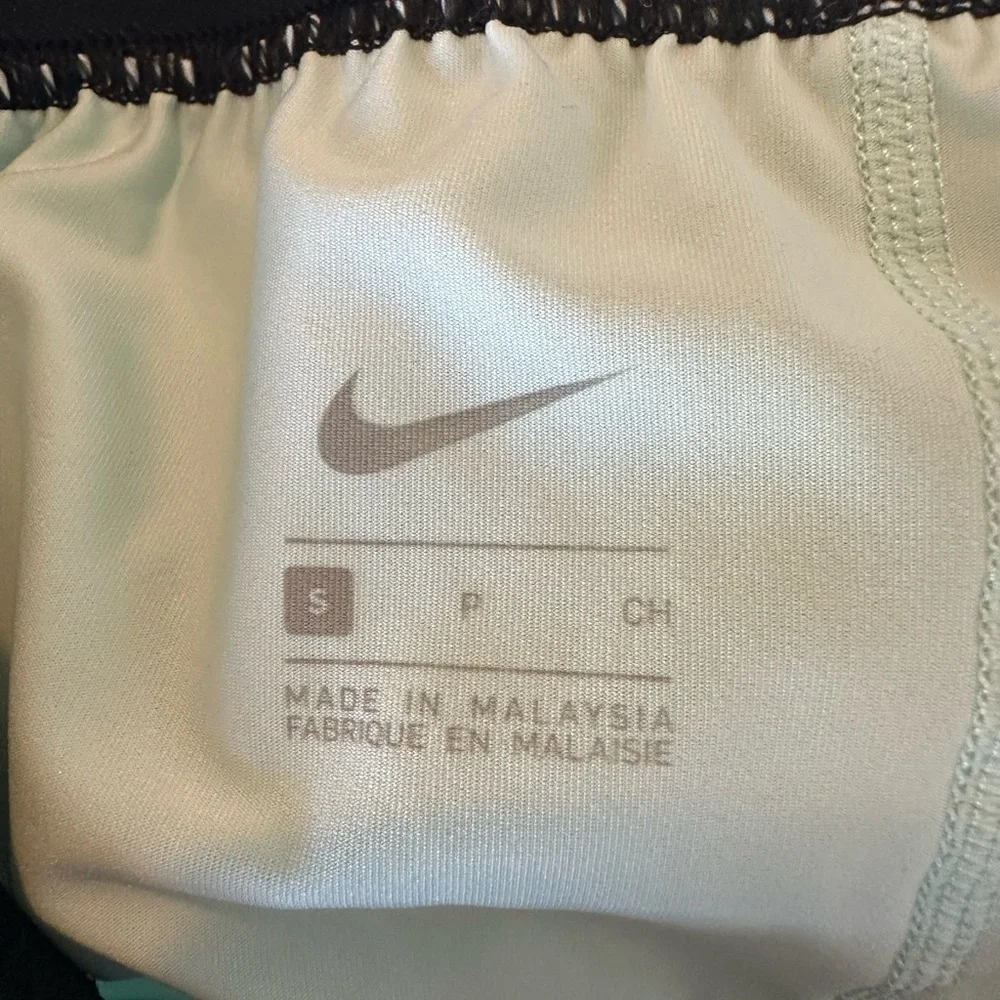 Nike Aqua Black Running Shorts Dri-FIT Athletic Workout Training Size Small